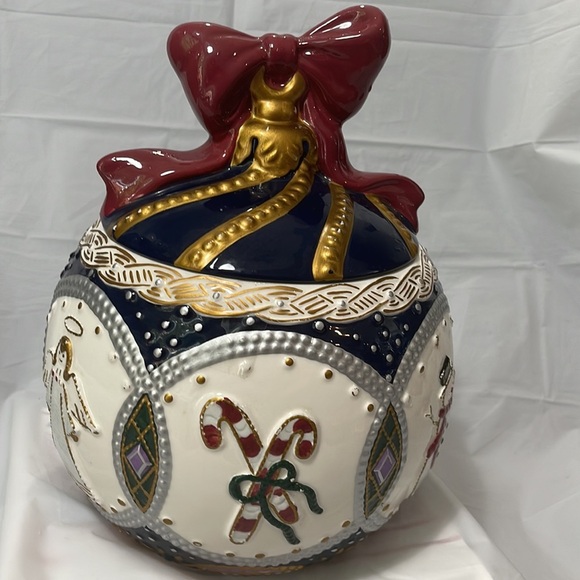 VTG JCPenny Home Collection Christmas ornament cookie jar - Picture 3 of 11